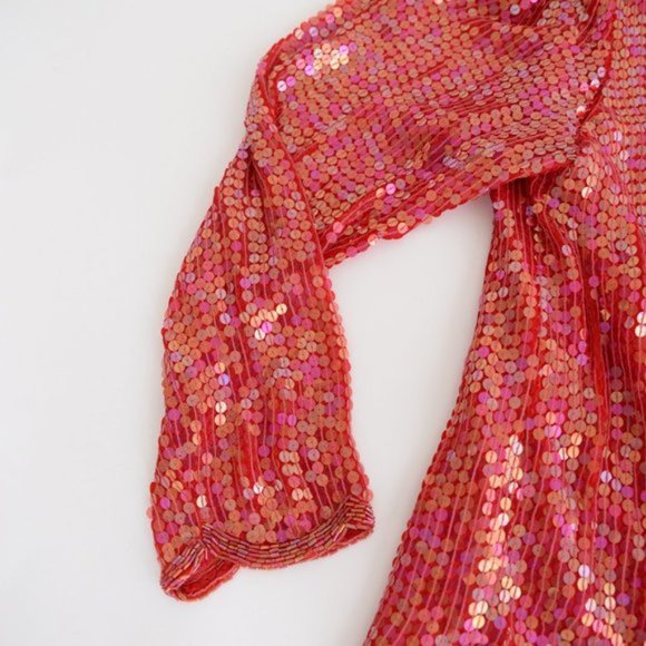 Lord &Taylor Red Sequin Long Sleeve 100% Silk Shirt with Shoulder Pads Small - Picture 8 of 10